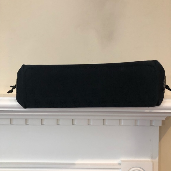 Dooney &Bourke Black Signature Handbag .